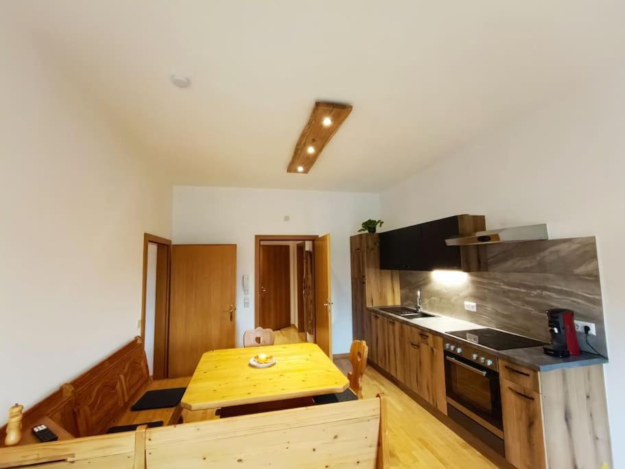 Ferienwohnung Berg & See Милщат Екстериор снимка