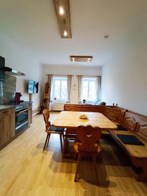 Ferienwohnung Berg & See Милщат Екстериор снимка